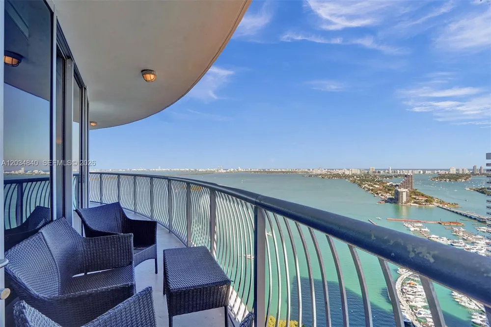 1750 Bayshore Dr #3802 Miami, FL 33132