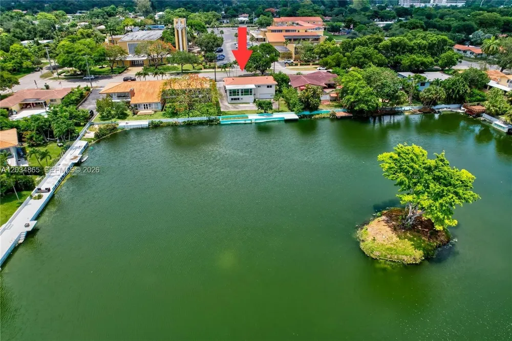 424 NE 105th St Miami Shores, FL 33138