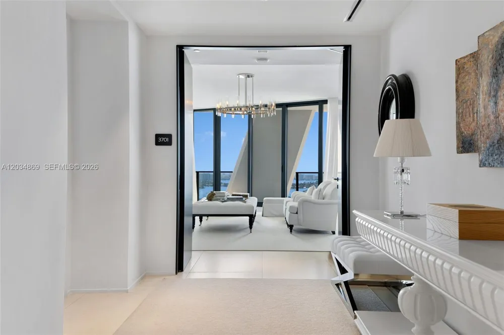 1000 Biscayne Blvd #3701 Miami, FL 33132