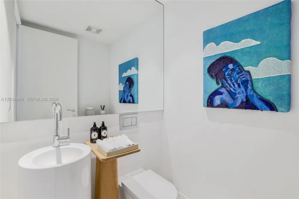 1000 Biscayne Blvd #3701 Miami, FL 33132