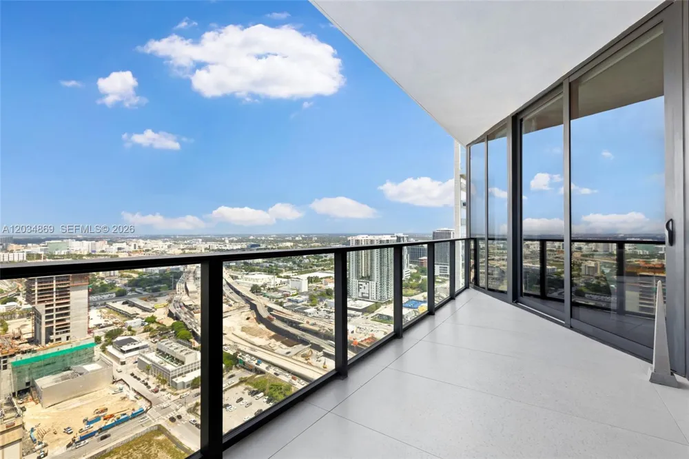 1000 Biscayne Blvd #3701 Miami, FL 33132