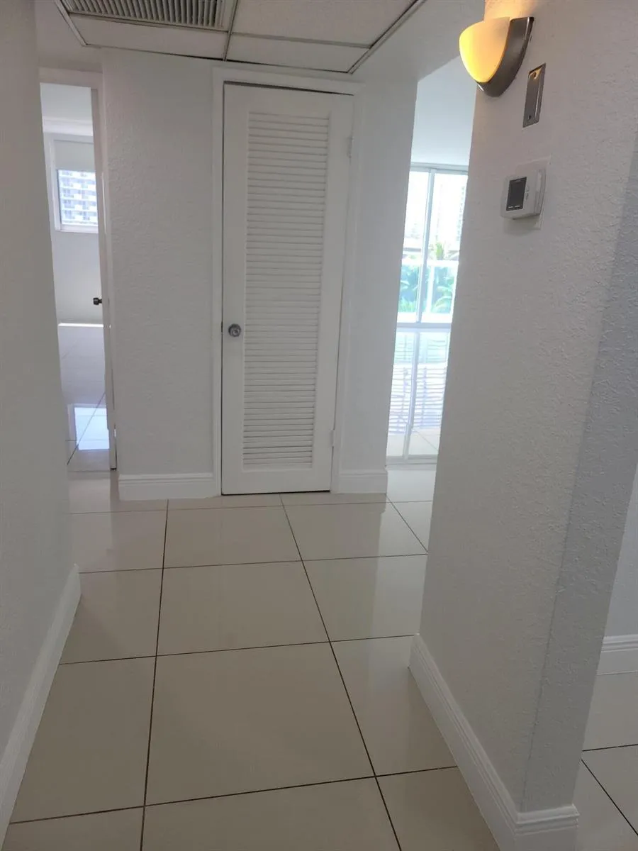 19370 Collins Avenue #623 Sunny Isles Beach, FL 33160