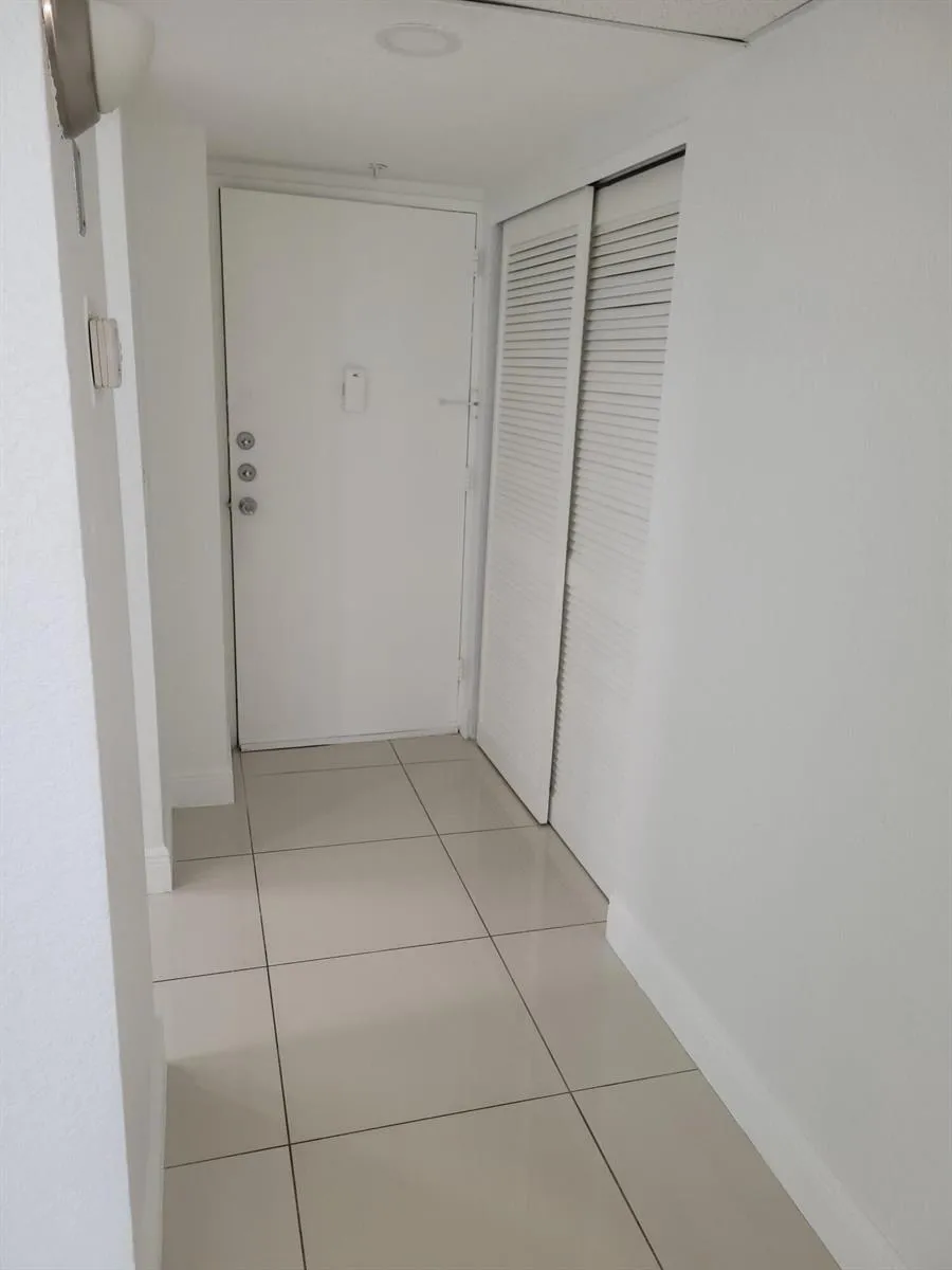 19370 Collins Avenue #623 Sunny Isles Beach, FL 33160