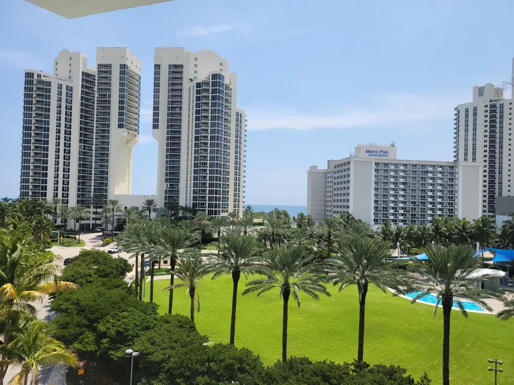 19370 Collins Avenue #623 Sunny Isles Beach, FL 33160