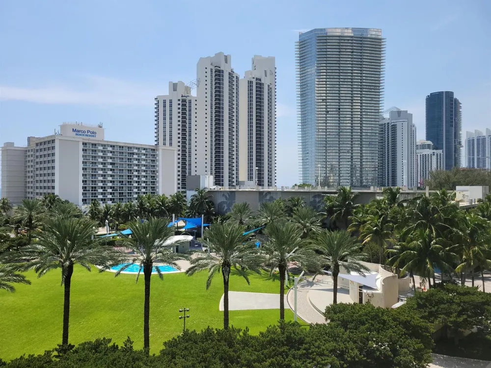19370 Collins Avenue #623 Sunny Isles Beach, FL 33160