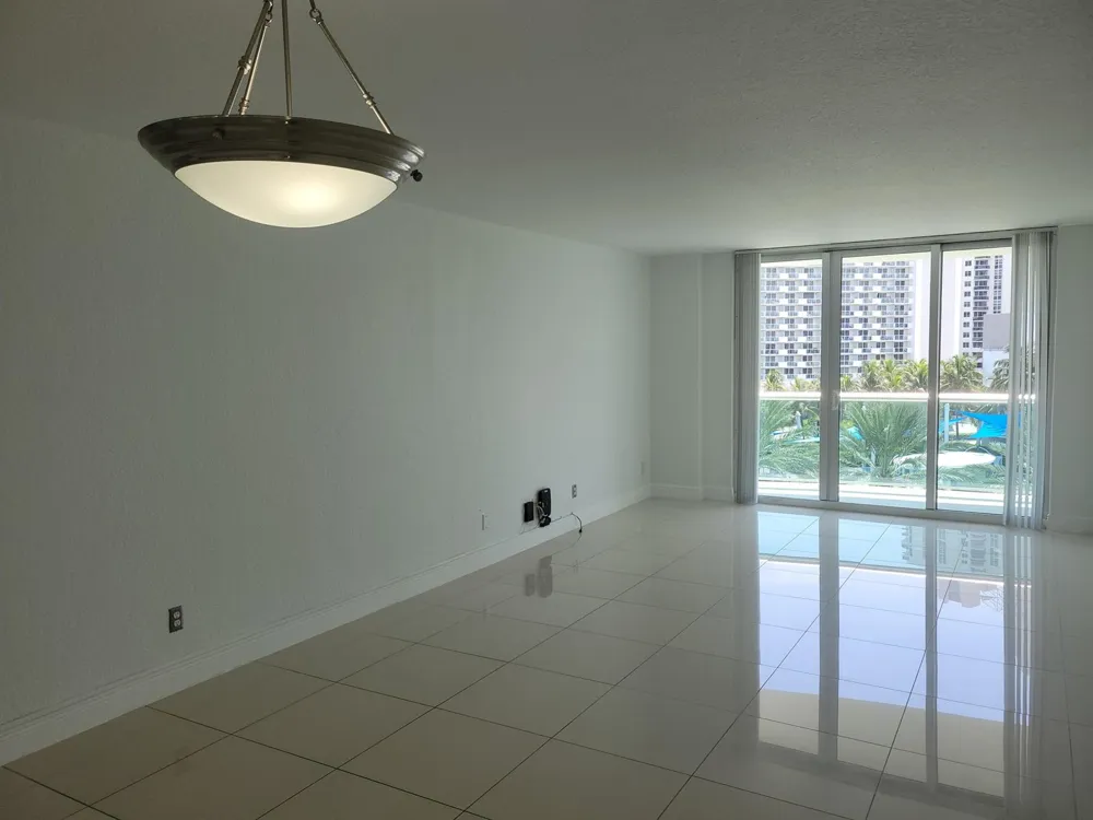 19370 Collins Avenue #623 Sunny Isles Beach, FL 33160