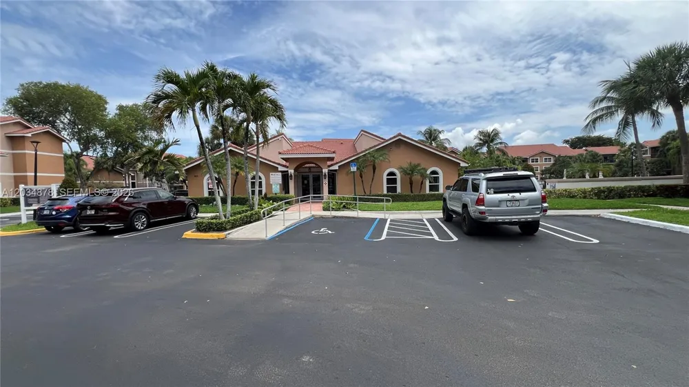 8851 Wiles Rd #108 Coral Springs, FL 33067