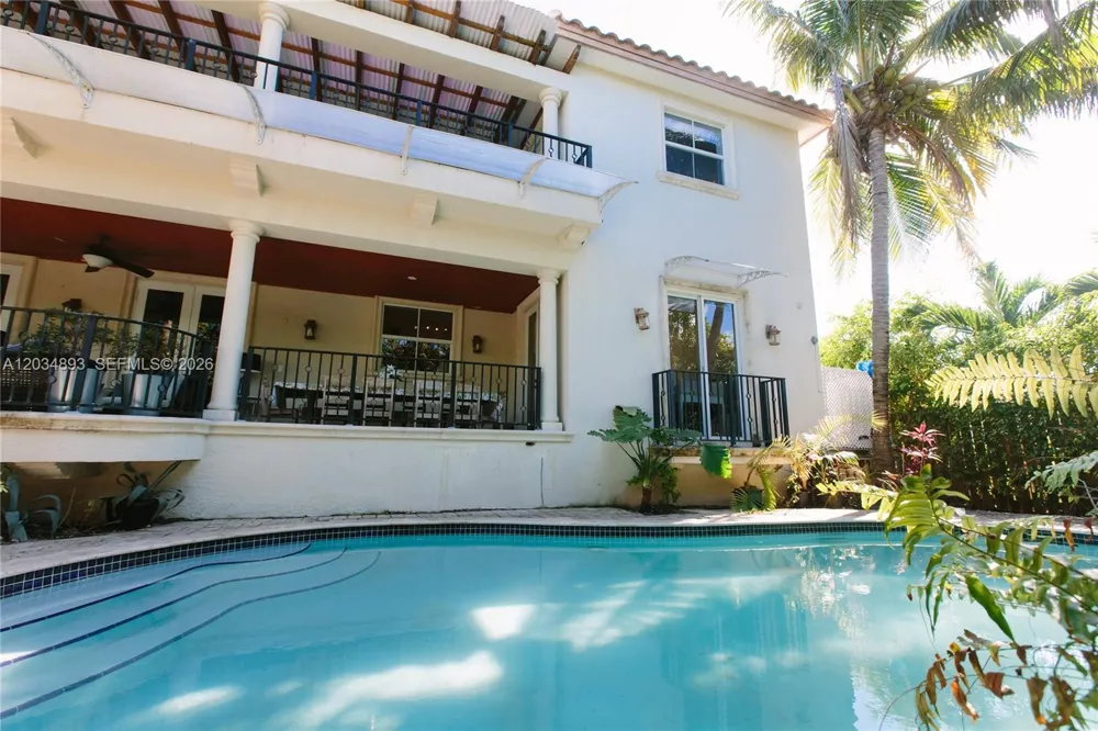 335 W Enid Dr Key Biscayne, FL 33149