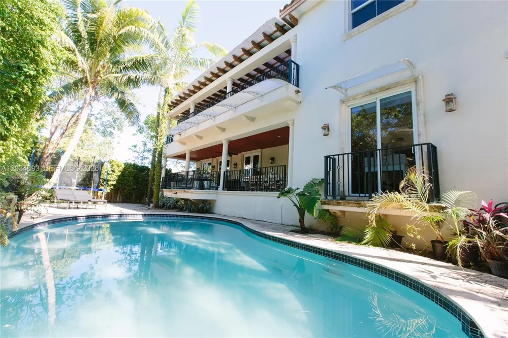 335 W Enid Dr Key Biscayne, FL 33149