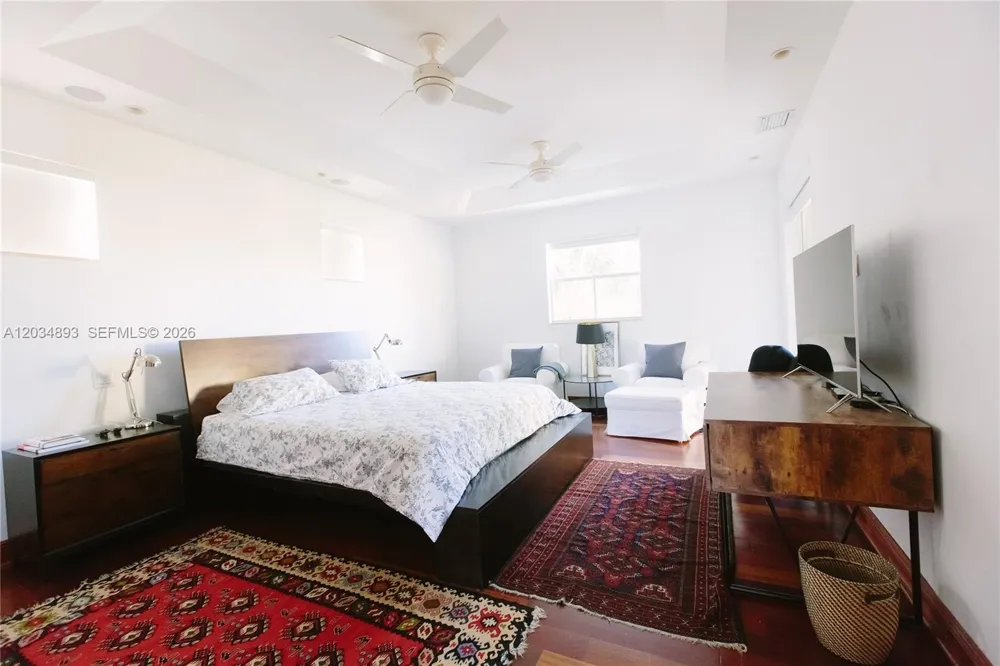 335 W Enid Dr Key Biscayne, FL 33149