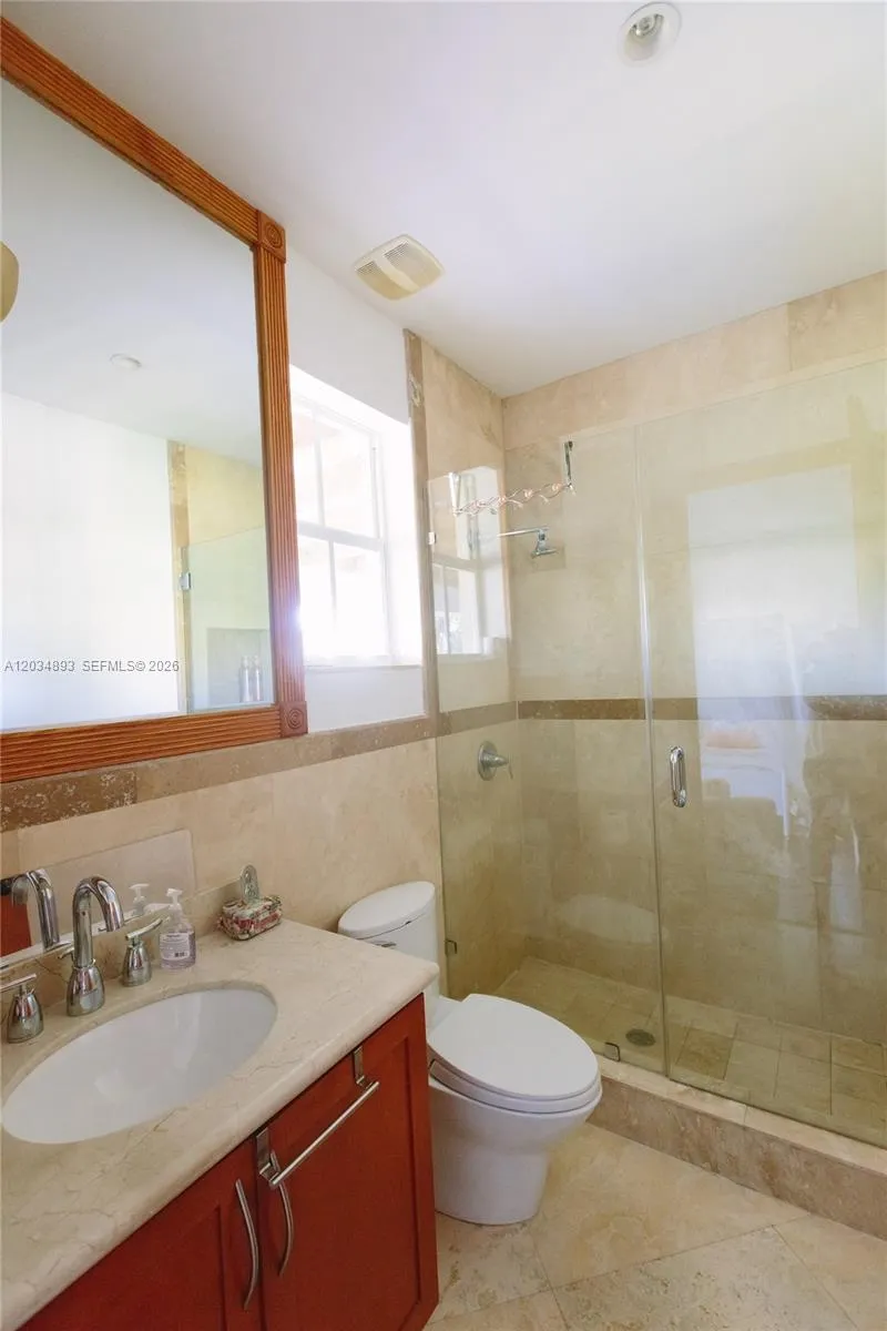 335 W Enid Dr Key Biscayne, FL 33149