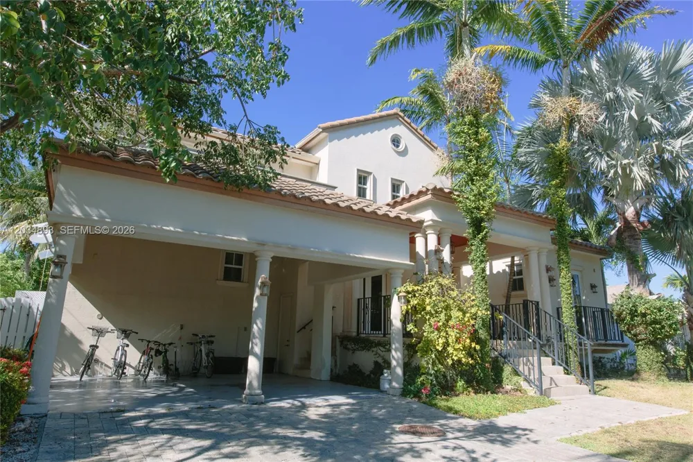 335 W Enid Dr Key Biscayne, FL 33149