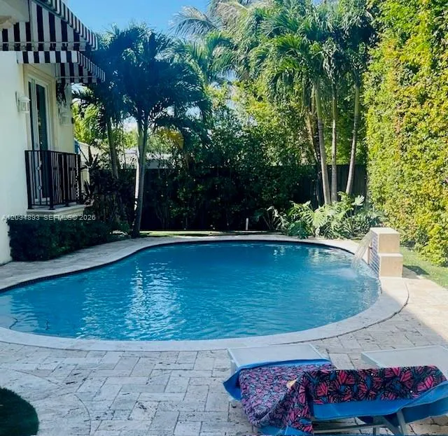 335 W Enid Dr Key Biscayne, FL 33149