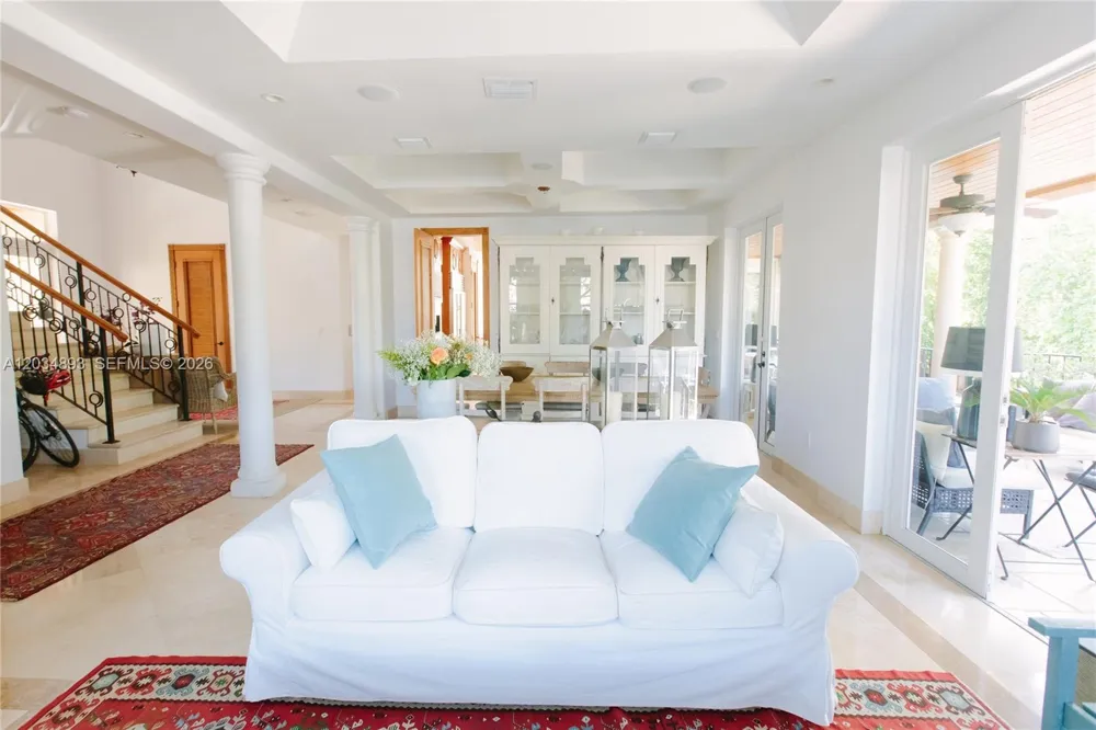 335 W Enid Dr Key Biscayne, FL 33149