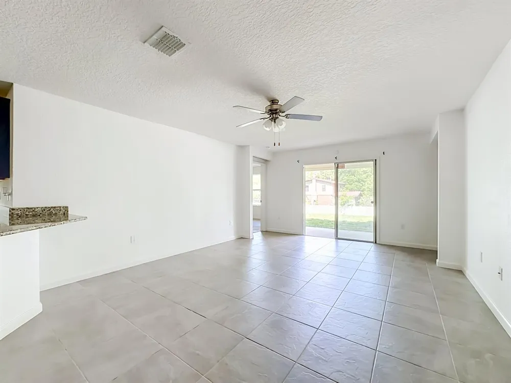 8650 W Lake George Cir W 