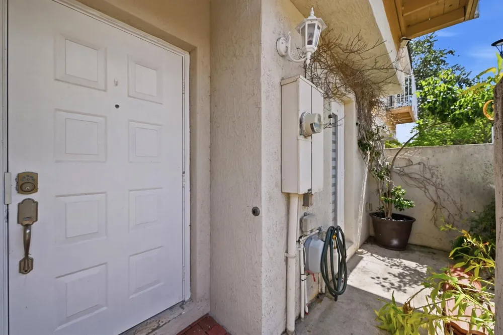 8464 Lagos De Campo Boulevard Tamarac, FL 33321