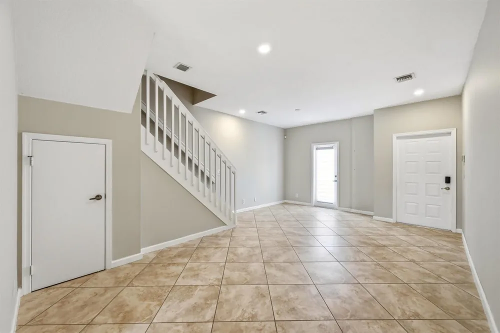 8464 Lagos De Campo Boulevard Tamarac, FL 33321