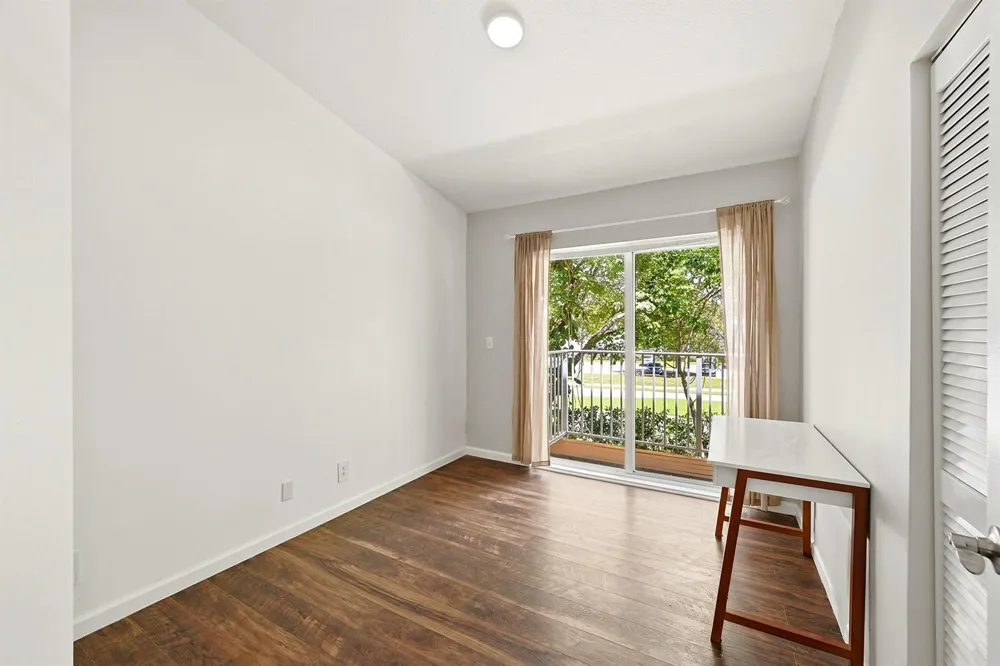 8464 Lagos De Campo Boulevard Tamarac, FL 33321