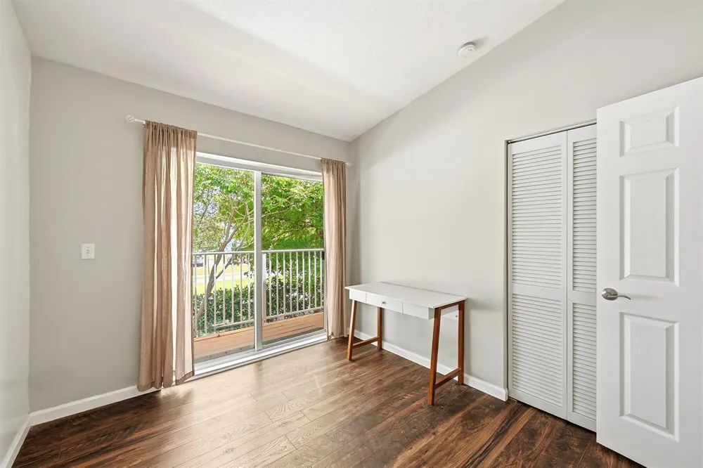 8464 Lagos De Campo Boulevard Tamarac, FL 33321