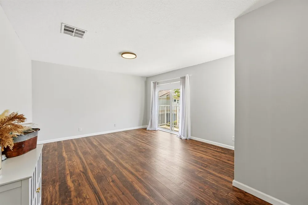 8464 Lagos De Campo Boulevard Tamarac, FL 33321