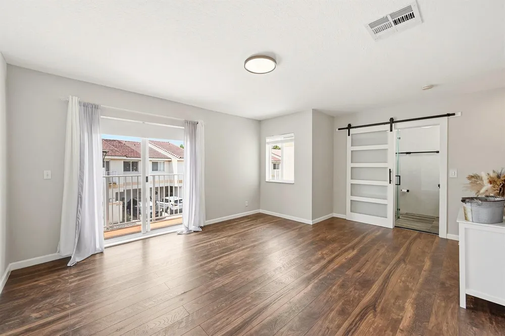 8464 Lagos De Campo Boulevard Tamarac, FL 33321
