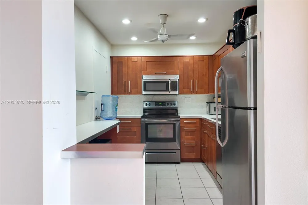 1950 S Ocean Dr #5B Hallandale Beach, FL 33009