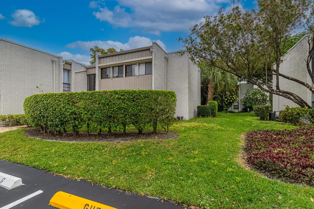 6548 Spring Bottom Way #221 Boca Raton, FL 33433