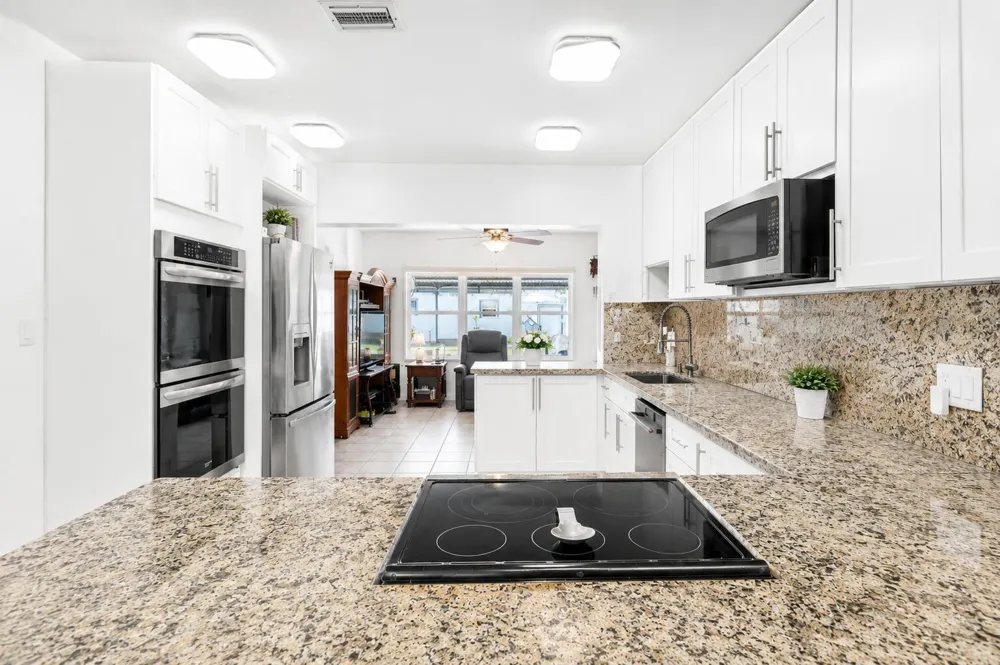 262 SW 8th Street Dania Beach, FL 33004