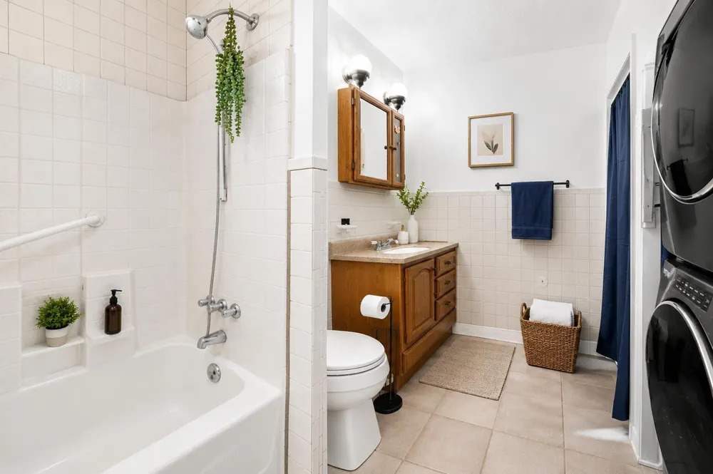 262 SW 8th Street Dania Beach, FL 33004