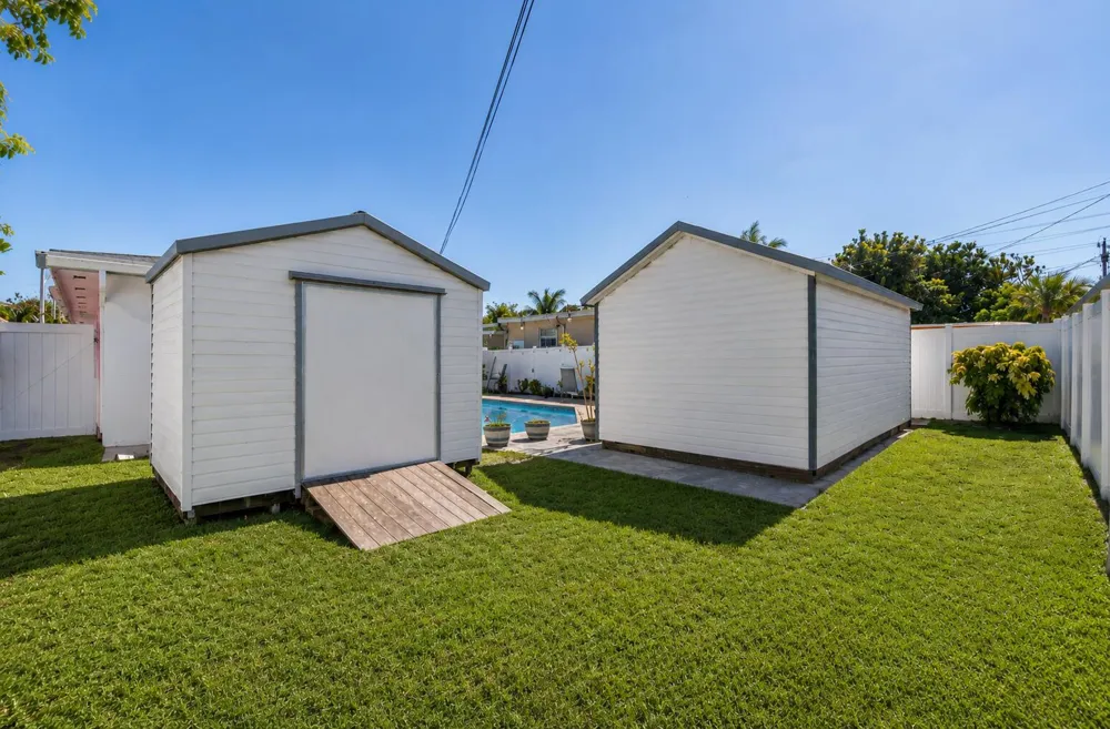 262 SW 8th Street Dania Beach, FL 33004