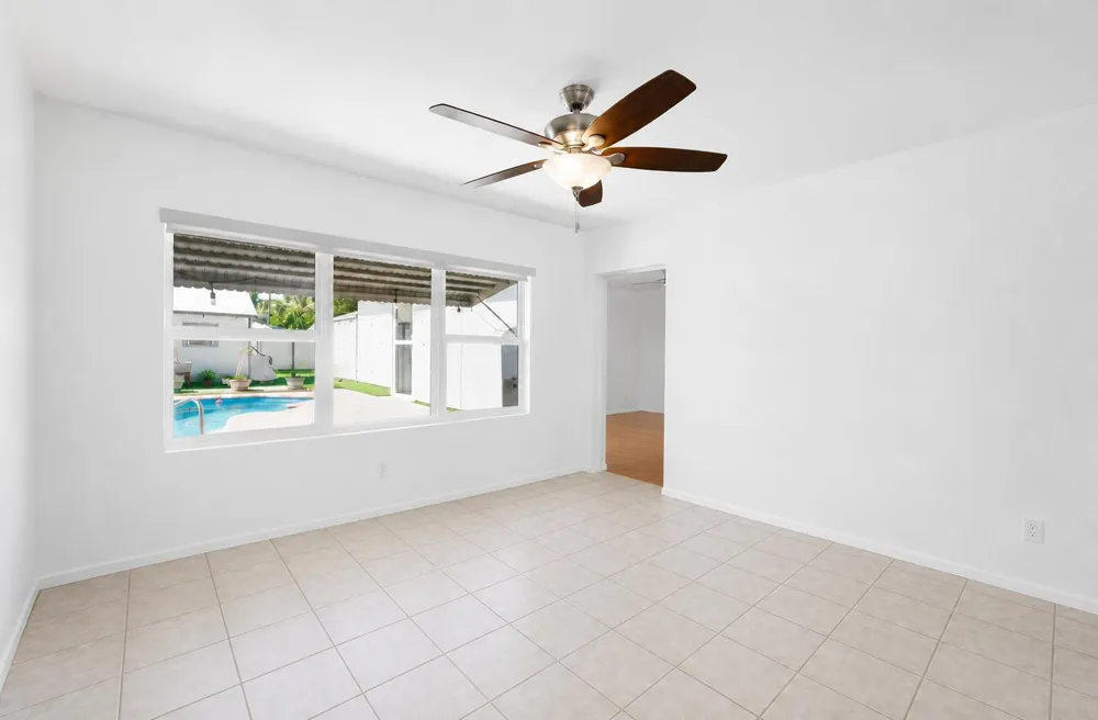 262 SW 8th Street Dania Beach, FL 33004