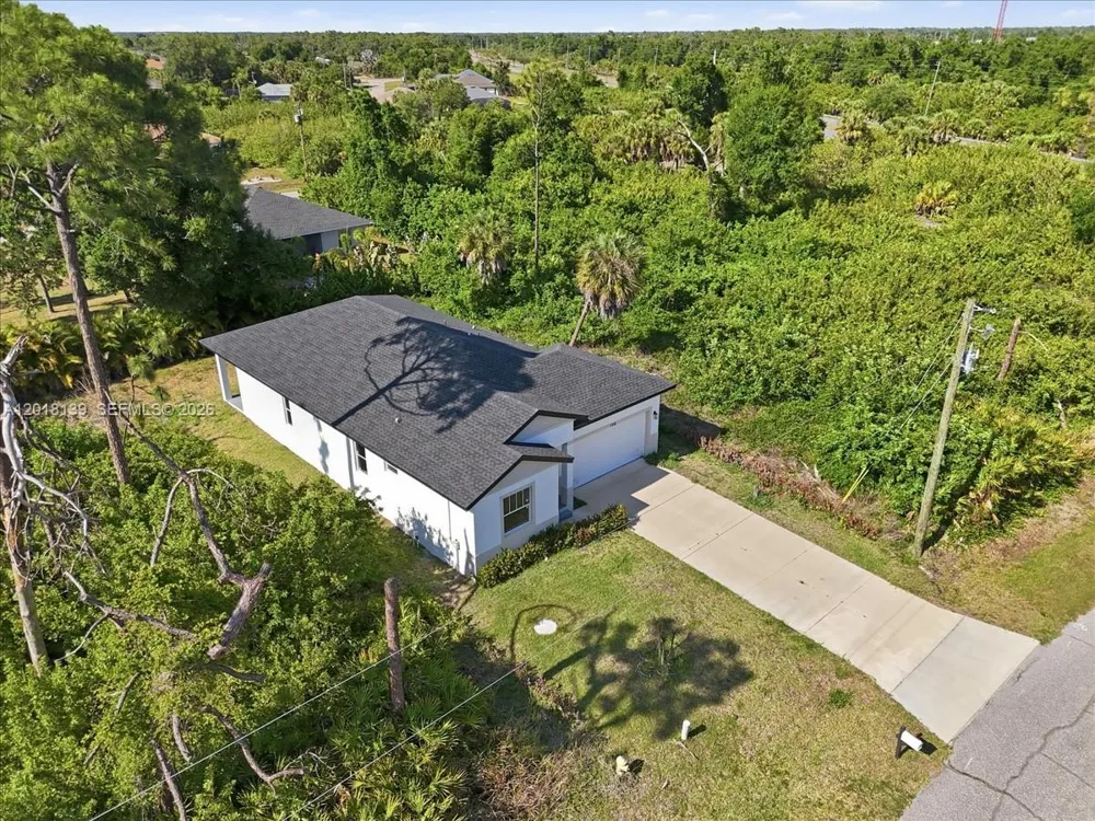 136 Lomas Rd Other City - In The State Of Florida, FL 33947
