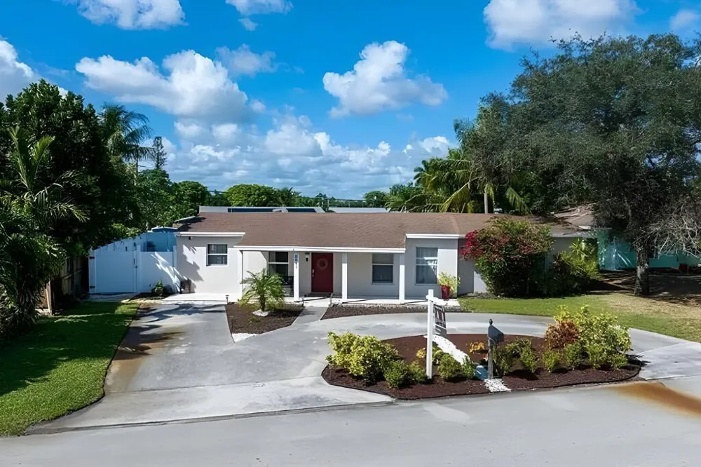 6941 Boston Drive Atlantis, FL 33462