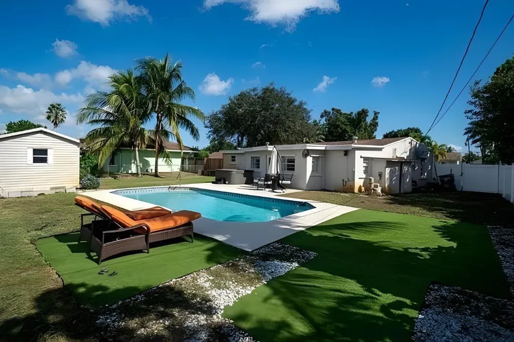 6941 Boston Drive Atlantis, FL 33462