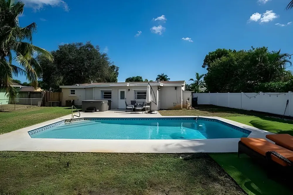 6941 Boston Drive Atlantis, FL 33462