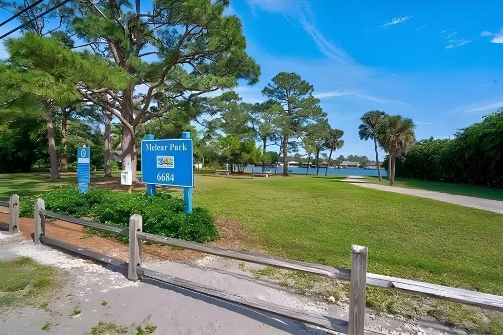 6941 Boston Drive Atlantis, FL 33462