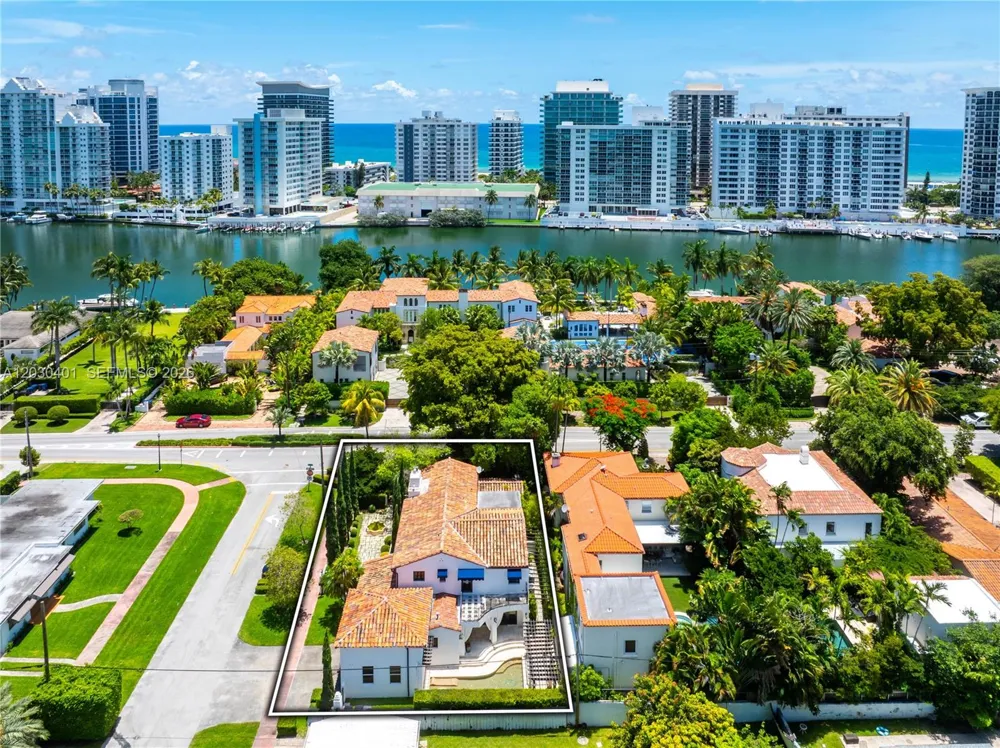 5860 Pine Tree Dr Miami Beach, FL 33140