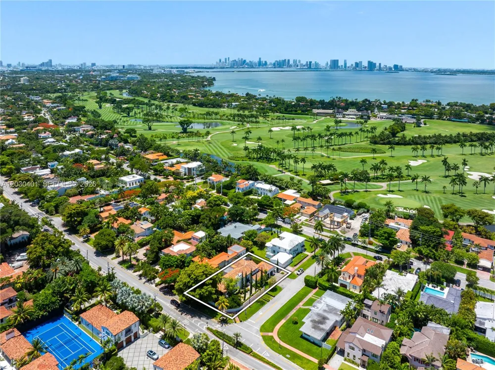 5860 Pine Tree Dr Miami Beach, FL 33140