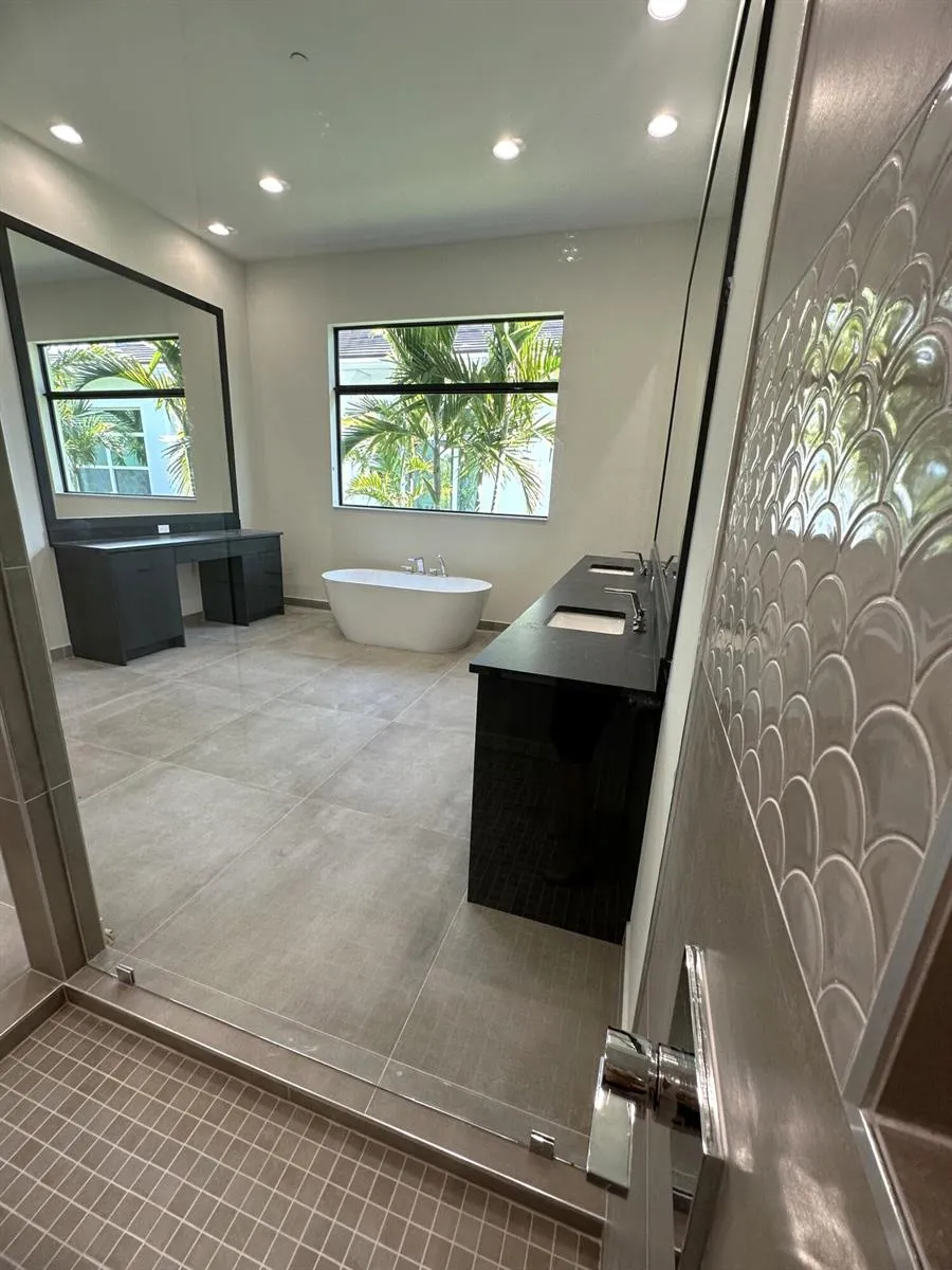 9116 Coral Isles Circle #{lot #05} Palm Beach Gardens, FL 33412