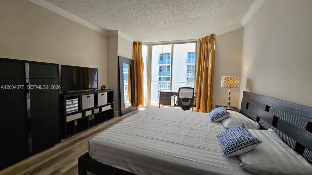 17375 Collins Ave #2304 Sunny Isles Beach, FL 33160