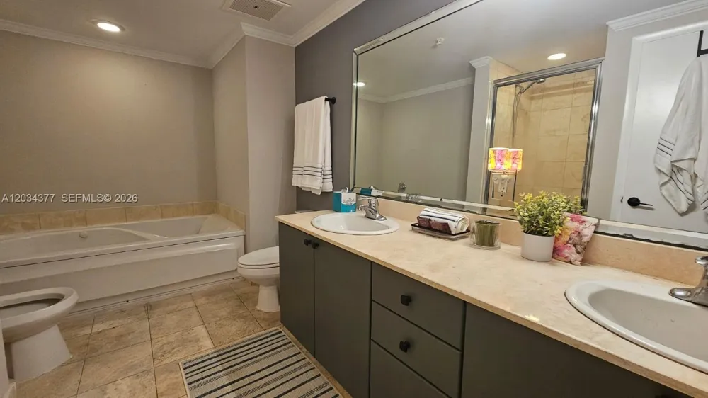 17375 Collins Ave #2304 Sunny Isles Beach, FL 33160