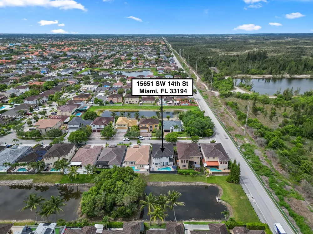 15651 SW 14th St Miami, FL 33194