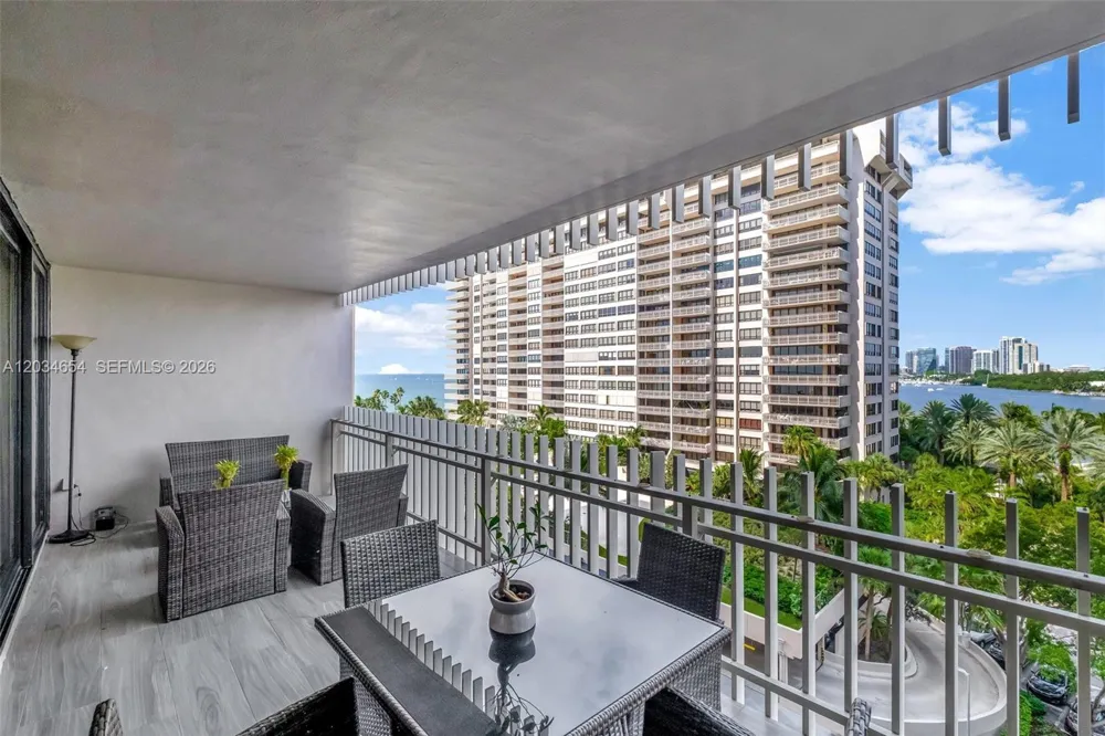 2 Grove Isle Dr #B706 Miami, FL 33133