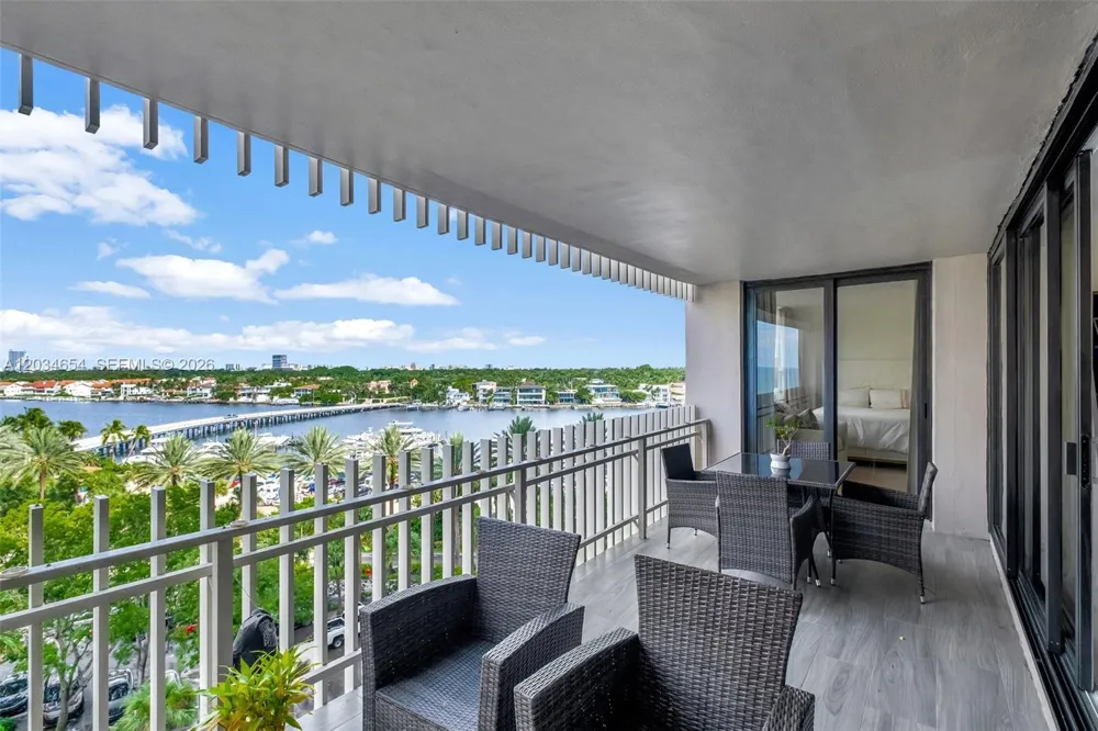 2 Grove Isle Dr #B706 Miami, FL 33133