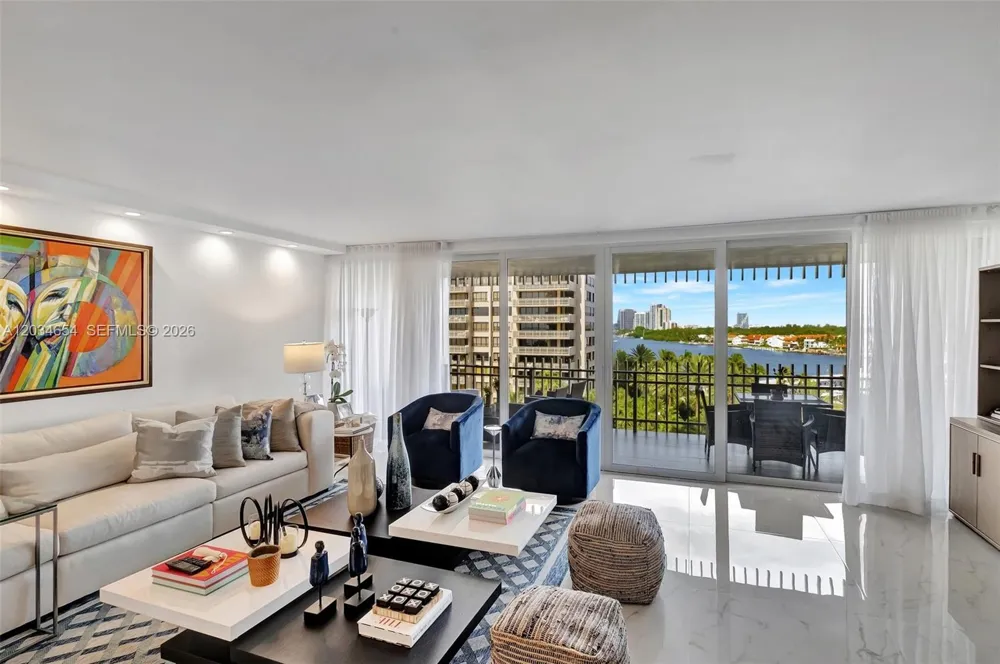 2 Grove Isle Dr #B706 Miami, FL 33133
