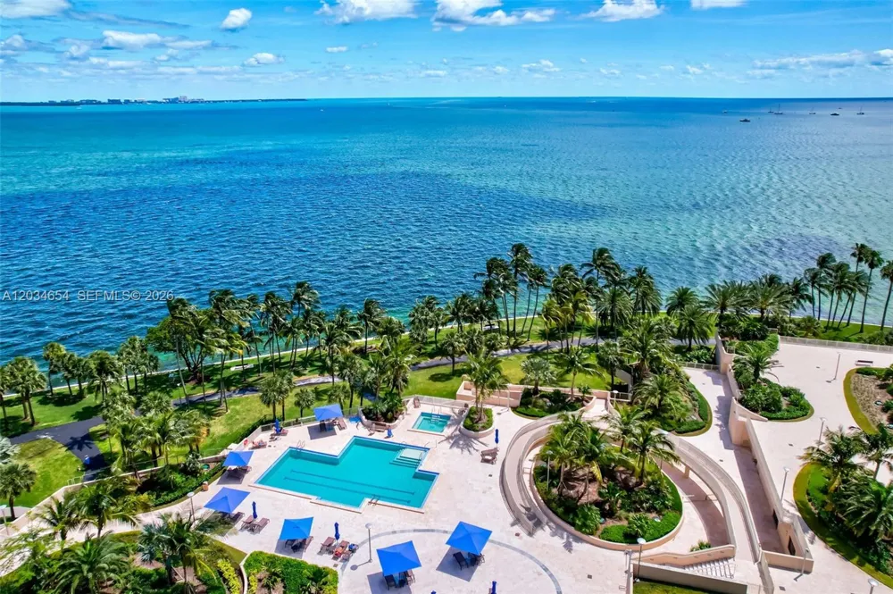 2 Grove Isle Dr #B706 Miami, FL 33133