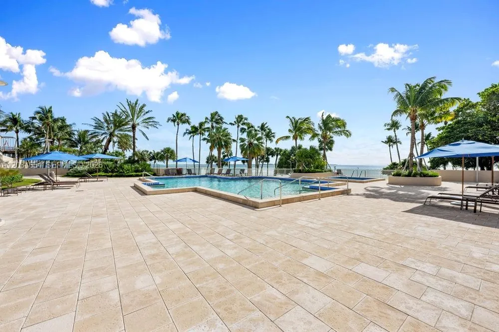 2 Grove Isle Dr #B706 Miami, FL 33133