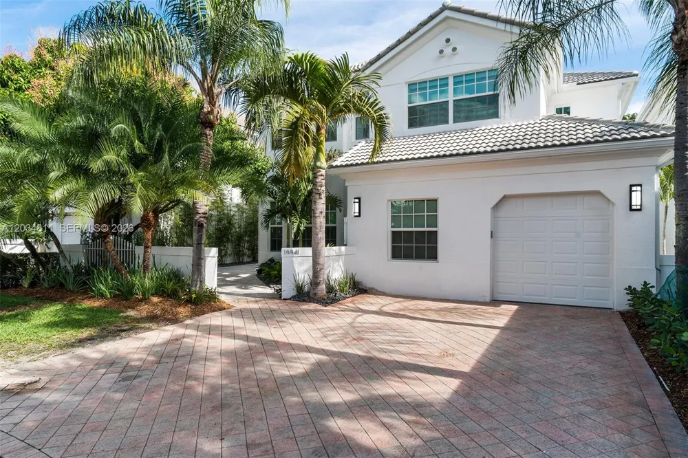 19941 NE 36th Pl Aventura, FL 33180