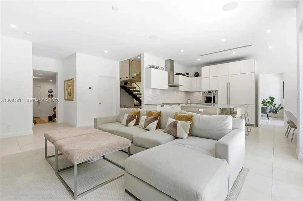 19941 NE 36th Pl Aventura, FL 33180