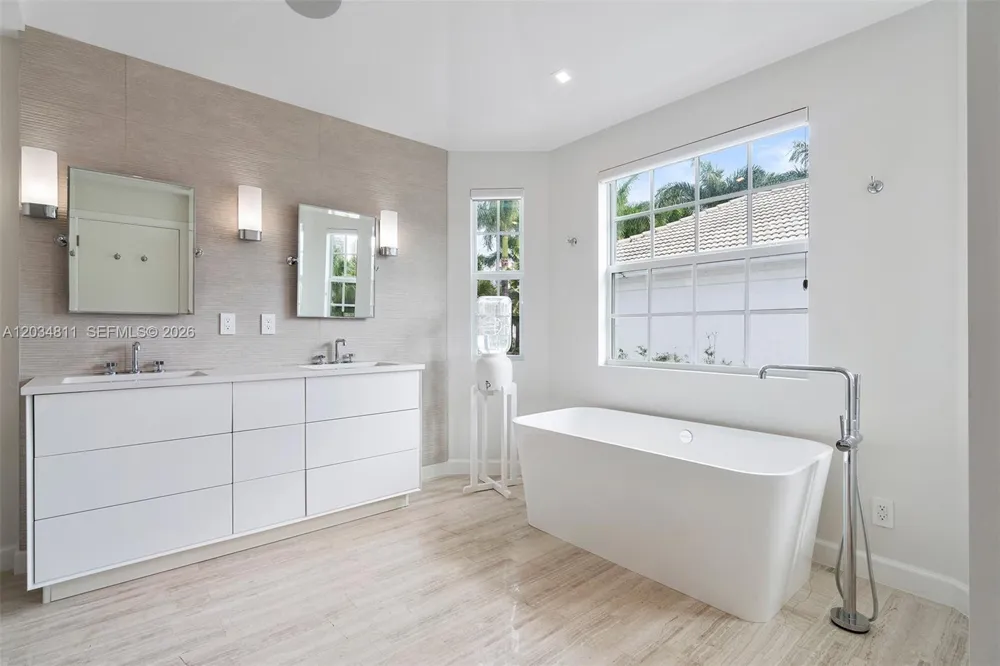 19941 NE 36th Pl Aventura, FL 33180
